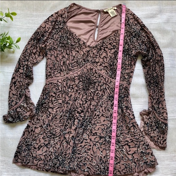 Indigo Thread Co. Light Purple Burnout Velvet Tunic Top Size Small - Picture 7 of 8